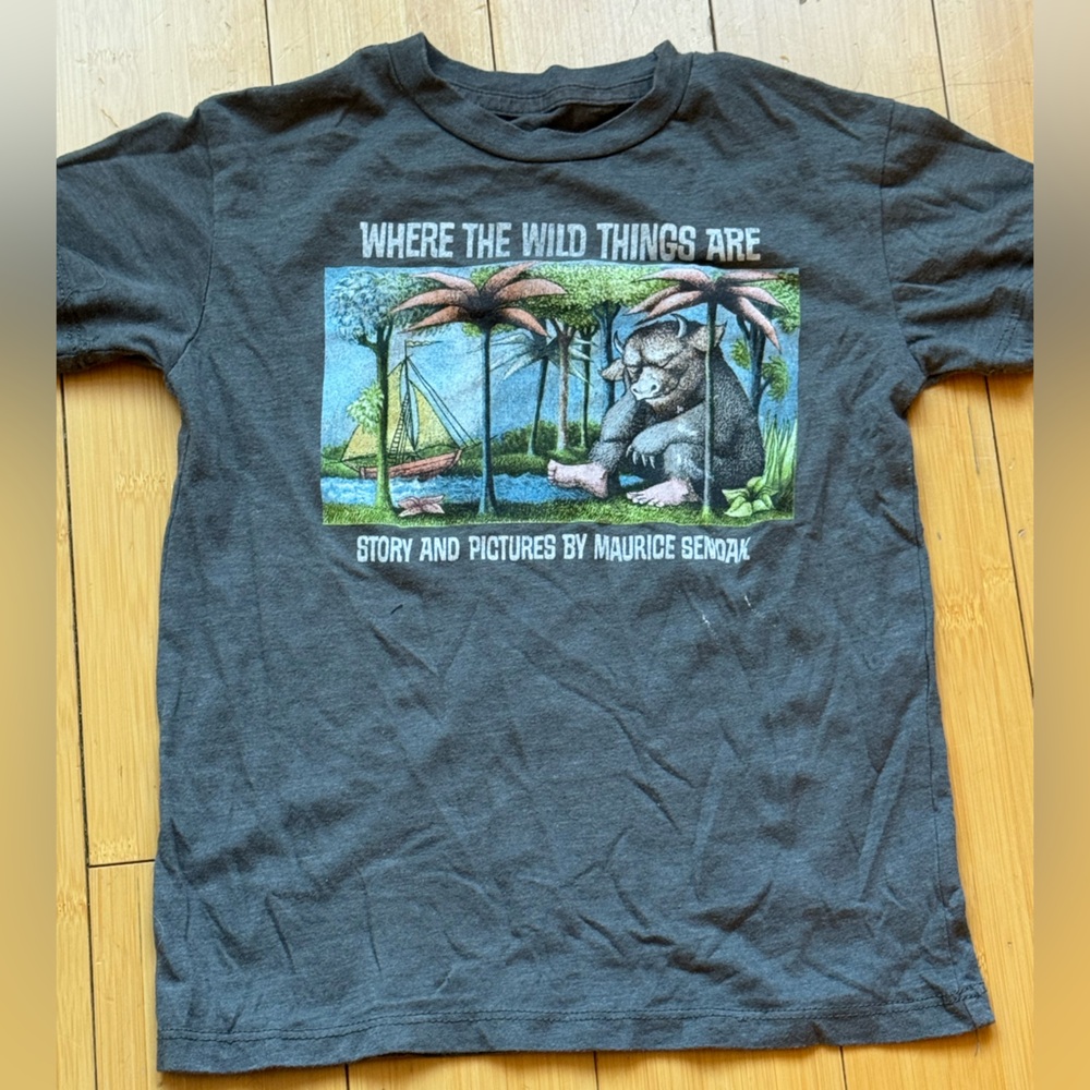 LIKE NEW! Out of Print Gray 'Where the Wild Things Are' Kids Tee Shirt Sz 4-5
